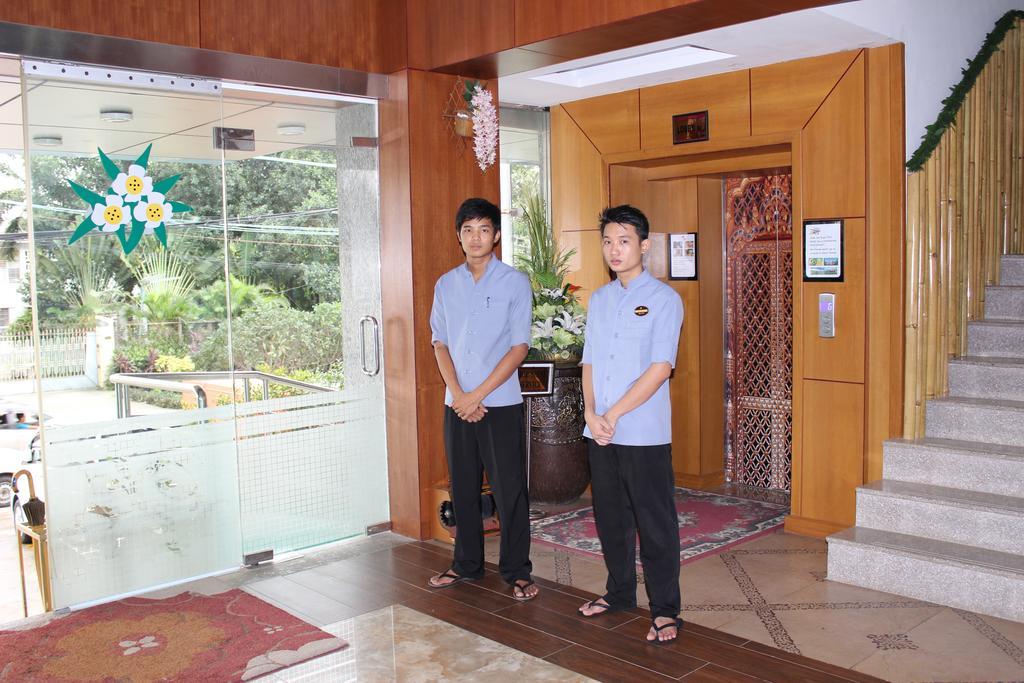 Hotel Kan Kaw Yangón Exterior foto